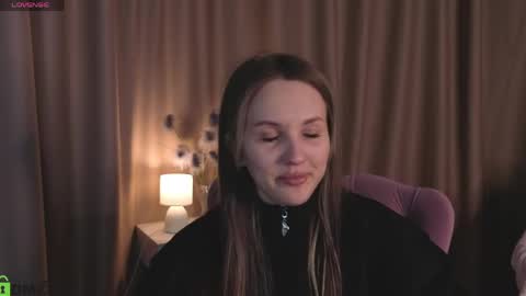 Snapshot of zlata__fox chatting on May 2026 08:54:01 AM Zlata Mon Tue Thu Fri Sun Sa GMT 3 0000pm - 0600pm online show from May 2026 08:54:01 AM