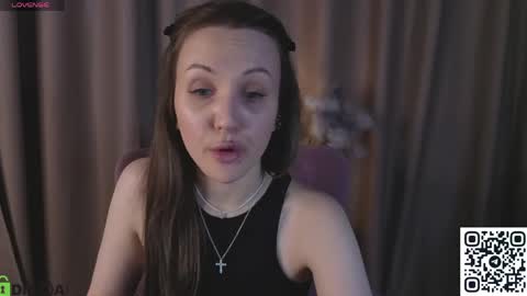 Snapshot of zlata__fox chatting on June 2026 08:02:02 AM Zlata Mon Tue Thu Fri Sun Sa GMT 3 0000pm - 0600pm online show from June 2026 08:02:02 AM