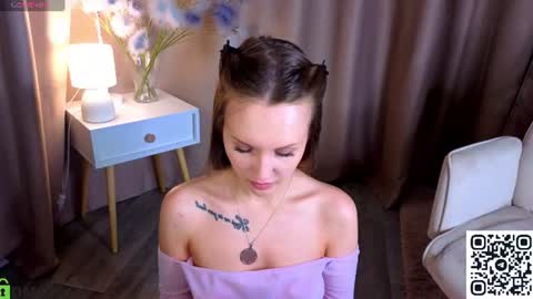 Zlata  Mon Tue Thu Fri Sun Sa GMT 3 0000pm - 0600pm  online show from July 2026 09:07:02 AM