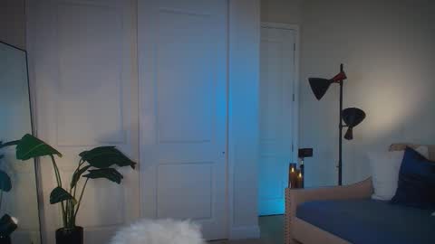 Zara  Join next live  at 5PM EST  online show from September 2025 10:24:01 PM