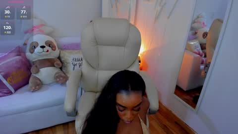 Snapshot of zobe_love chatting on January 2025 06:27:02 PM Zobe Love online show from January 2025 06:27:02 PM