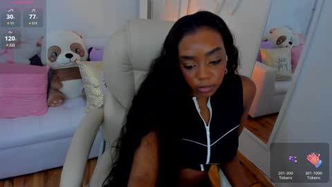 Snapshot of zobe_love chatting on January 2025 11:33:01 PM Zobe Love online show from January 2025 11:33:01 PM