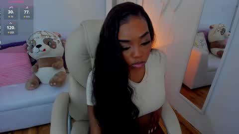Snapshot of zobe_love chatting on February 2025 04:11:02 PM Zobe Love online show from February 2025 04:11:02 PM