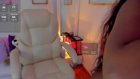 Snapshot of zobe_love chatting on September 2025 06:57:02 PM Zobe Love online show from September 2025 06:57:02 PM