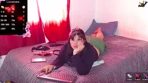 Snapshot of zoe_bronw chatting on December 2024 09:01:01 PM Zoe Bronw online show from December 2024 09:01:01 PM