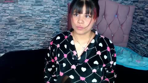 Snapshot of zoe_bronw chatting on October 2025 10:02:01 AM Zoe Bronw online show from October 2025 10:02:01 AM