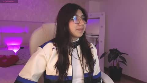 zoe  online show from September 2025 04:16:01 AM