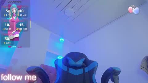 Z O E online show from March 2025 12:44:01 AM