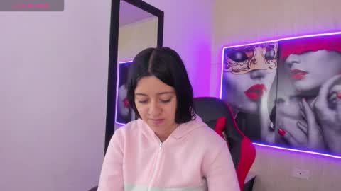 Z O E online show from January 2026 08:25:02 PM