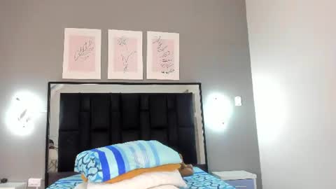Snapshot of zoe_curvyy chatting on June 2026 12:25:01 PM zoe_curvyy online show from June 2026 12:25:01 PM