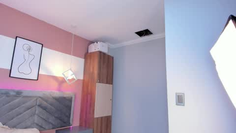 zoe_henderson online show from February 2026 03:02:01 AM