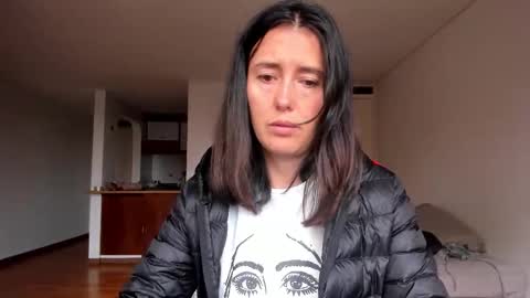 ZOE online show from October 2025 08:33:01 PM