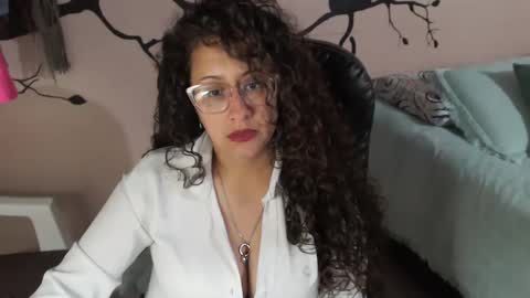 Zoe Koller online show from October 2025 09:26:02 PM