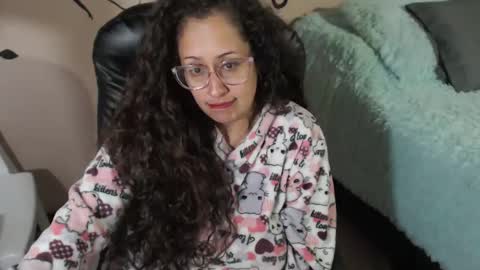 Zoe Koller online show from November 2025 11:32:01 PM