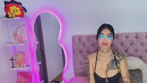 Snapshot of zoe_kravitx_ chatting on April 2026 03:07:01 AM zoe_kravitx_ online show from April 2026 03:07:01 AM