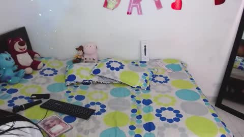 zoe  online show from September 2025 03:27:02 PM