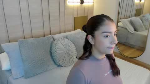 zoe_mhendez online show from January 2026 12:31:02 PM