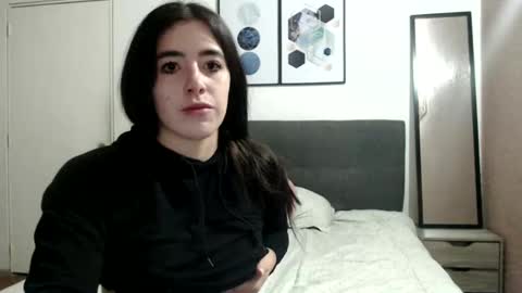 Zoe online show from February 2025 03:53:01 AM