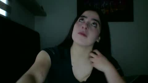 Zoe online show from November 2025 10:19:02 PM