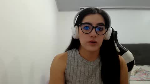 Snapshot of zoe_mill33r chatting on January 2026 04:16:01 AM Zoe online show from January 2026 04:16:01 AM