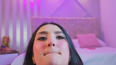 zoe_moon__ online show from April 2026 02:38:01 AM