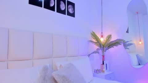 Zoe online show from September 2025 01:28:01 AM