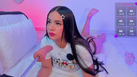 Snapshot of zoe_rivers chatting on May 2026 06:02:02 PM Zoe online show from May 2026 06:02:02 PM