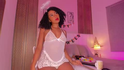 Hi guys i am Zoe  online show from November 2025 11:34:01 AM