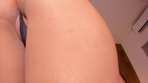 Hi guys i am Zoe  online show from March 2026 11:48:02 AM