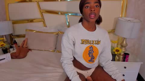 Snapshot of zoecarrter chatting on February 2026 03:23:01 PM Zoecarrter online show from February 2026 03:23:01 PM