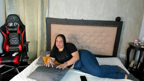 zoedeleon online show from May 2026 07:30:02 PM