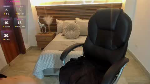  zoee jackson online show from June 2026 06:51:02 PM