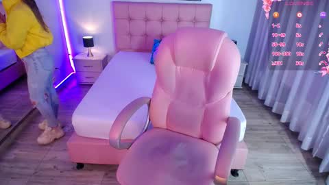 zoe online show from February 2025 12:01:02 PM