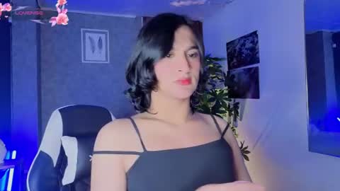 Snapshot of zoee_kiss_ chatting on June 2026 05:39:01 AM ZOE online show from June 2026 05:39:01 AM