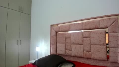 zoee online show from January 2025 06:09:02 AM