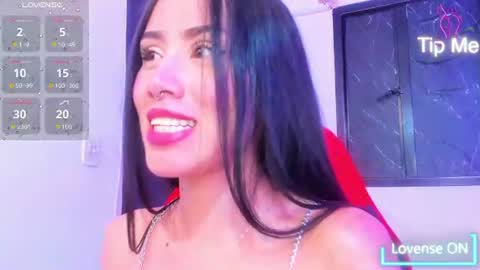 Snapshot of zoegp chatting on July 2026 05:12:01 AM Laura online show from July 2026 05:12:01 AM