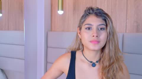 Snapshot of zoehangel chatting on April 2026 01:41:01 PM Zoe online show from April 2026 01:41:01 PM