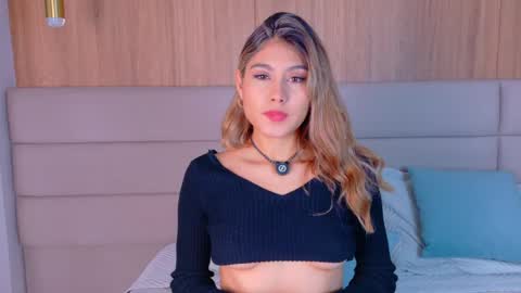 Snapshot of zoehangel chatting on April 2026 11:30:02 AM Zoe online show from April 2026 11:30:02 AM