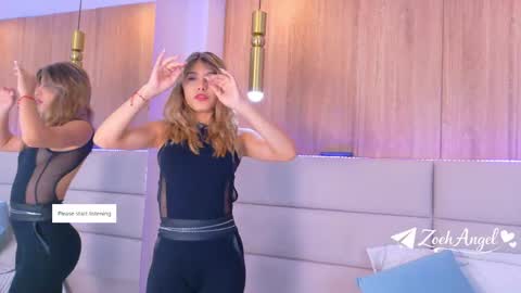 Snapshot of zoehangel chatting on April 2026 11:33:02 AM Zoe online show from April 2026 11:33:02 AM