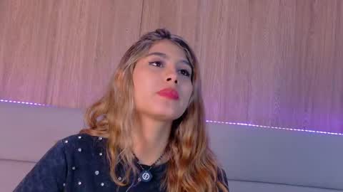 Snapshot of zoehangel chatting on April 2026 11:26:01 AM Zoe online show from April 2026 11:26:01 AM