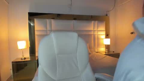 zoei_moon online show from February 2026 06:23:01 PM