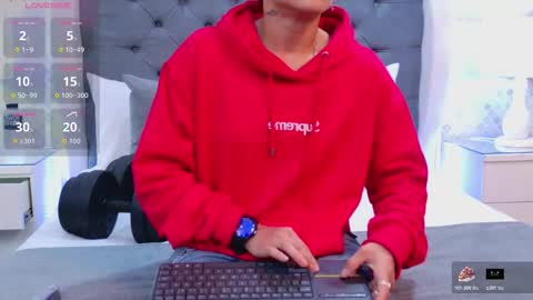 Zoe Krug online show from January 2026 01:04:01 PM