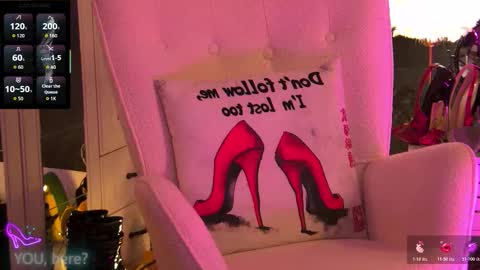 Snapshot of zoemesmerizee chatting on November 2025 07:19:02 AM ZoeMesmerize online show from November 2025 07:19:02 AM