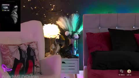 Snapshot of zoemesmerizee chatting on February 2026 11:03:01 AM ZoeMesmerize online show from February 2026 11:03:01 AM