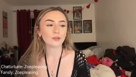 Snapshot of zoepleasing chatting on February 2026 12:59:01 AM zoepleasing online show from February 2026 12:59:01 AM