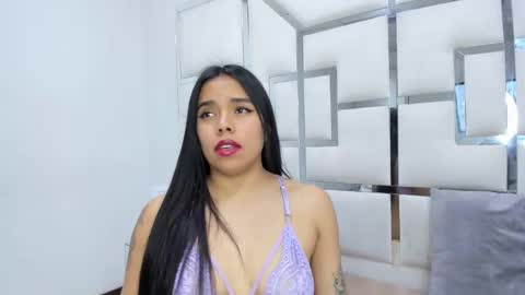 ZoeSwam online show from February 2025 06:48:01 PM