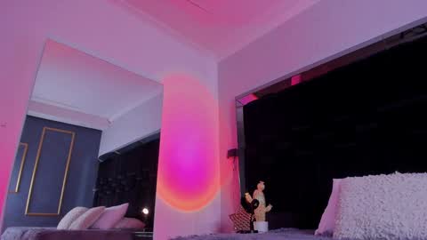 zoevidal_ online show from January 2025 11:56:02 AM