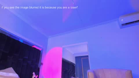 zoevidal_ online show from February 2025 02:53:01 PM