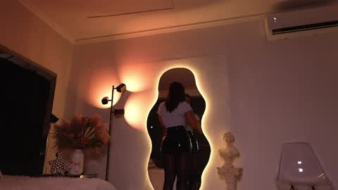 Snapshot of zoevidal_ chatting on April 2026 11:57:02 AM zoevidal_ online show from April 2026 11:57:02 AM