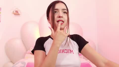 zoewillian online show from May 2026 09:33:01 PM